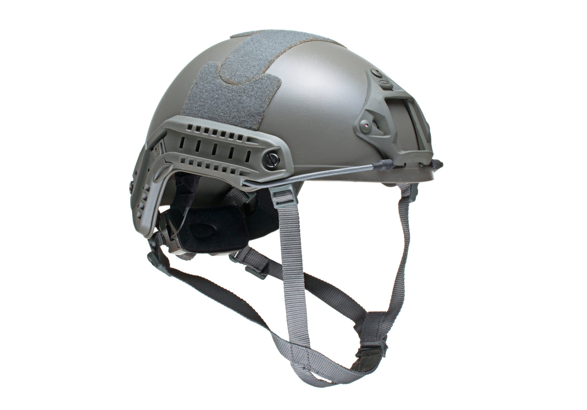 Emerson FAST Helmet MH Replica in Foliage Green, Seitenansicht mit NVG-Shroud und Bungee-Kordel