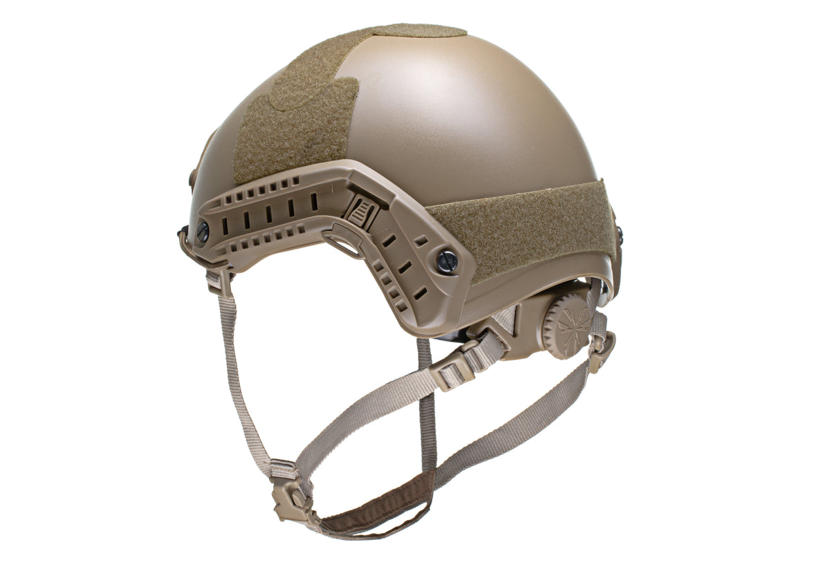 Emerson FAST Helmet MH Replica in Tan, Seitenansicht mit ARC Rail, Klettflächen und Drehverschluss