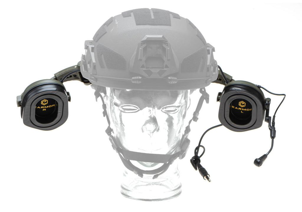 Earmor M32X Plus FG am Helm