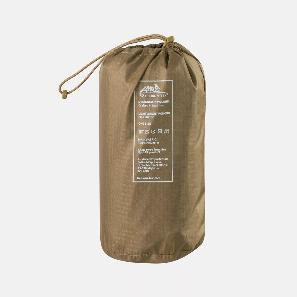 Lightweight Poncho Coyote als Shelter